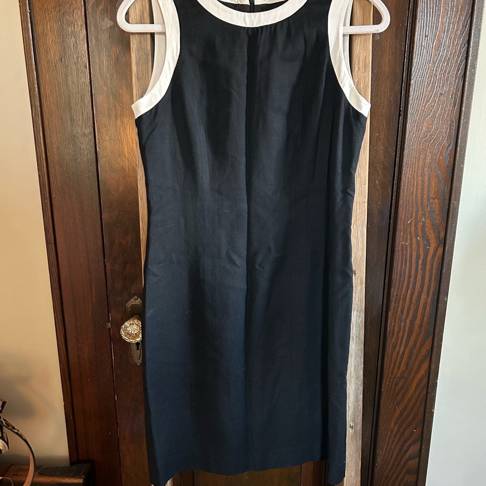 Ann Taylor Black Sleeveless Midi Dress with White Trim, great condition, size 4